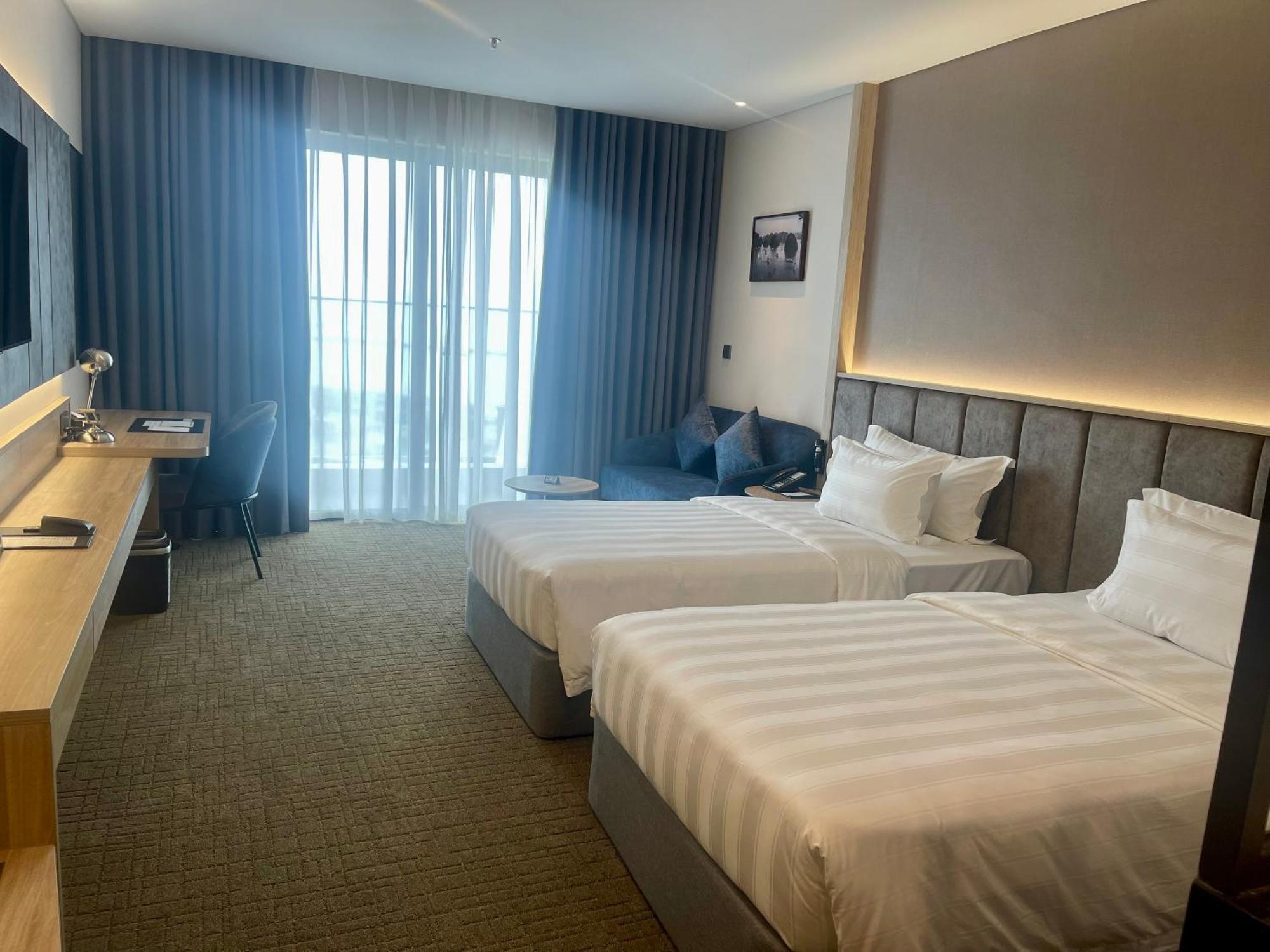 Wyndham Garden Legend Halong Hotel Ha Long Exterior photo